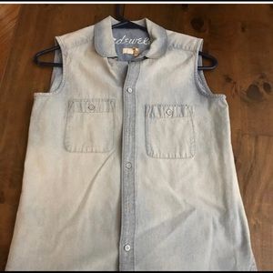Madewell chambray sleeveless button down xs